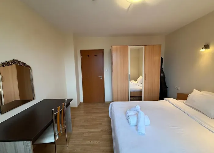 Bliss - Peaceful With Balcony Views Банско