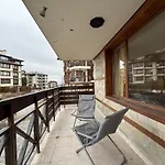 Apartment Bliss - Peaceful With Balcony Views Bansko