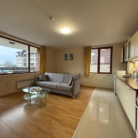 Bliss - Peaceful With Balcony Views *