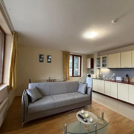Bliss - Peaceful With Balcony Views Banszko